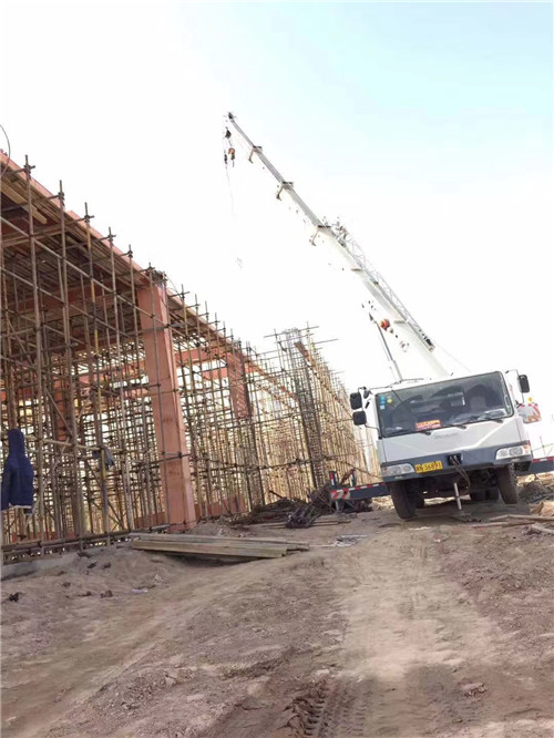 濮阳市吊车作业的安全注意事项有哪些？