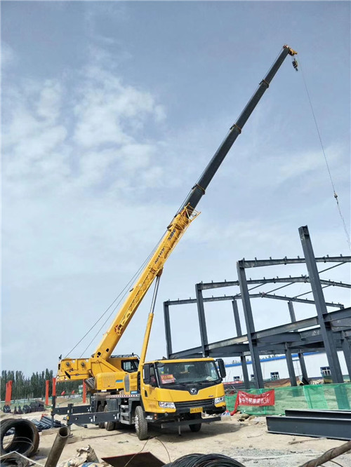 濮阳市超高层建筑钢结构吊装案例